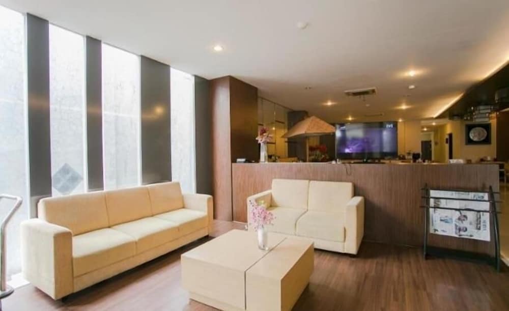 Best Hotel Kedungsari 5/42