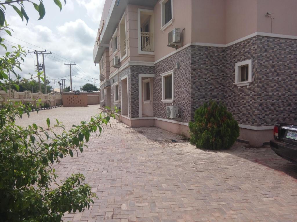 Viclin Diamond Hotels 14/15