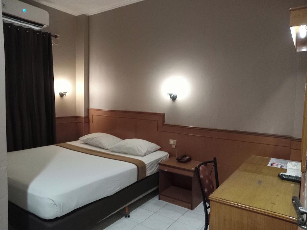 Violand Garden Hotel 5/23