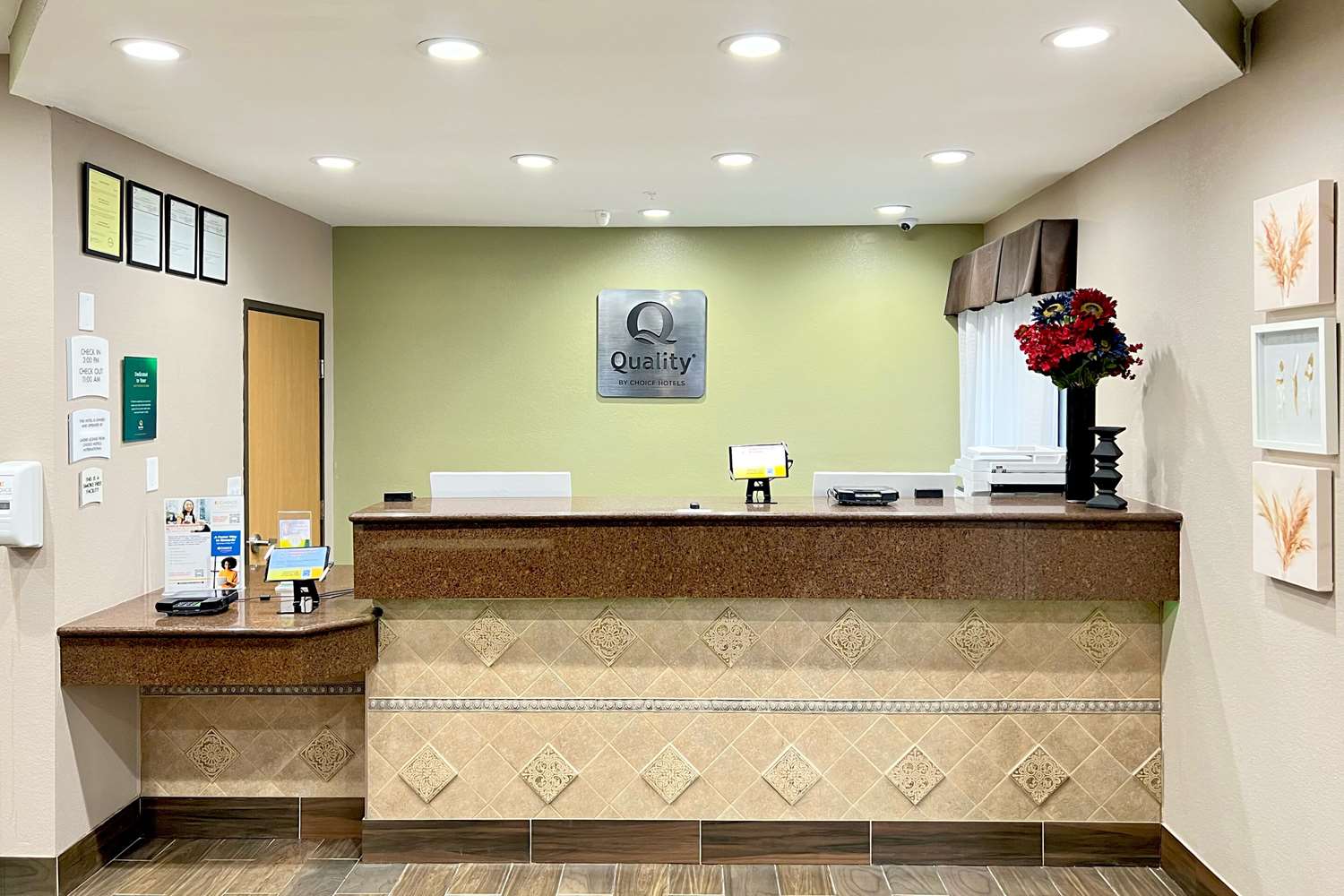 Comfort Inn & Suites Wisconsin Dells, WI 4/29