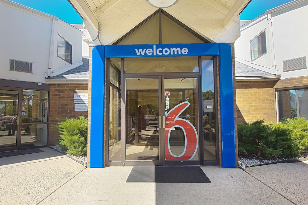 Motel6 Piscataway, NJ 48/63