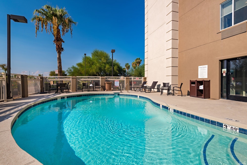 Holiday Inn Express Hotel Suites Peoria North Glendale 3/60
