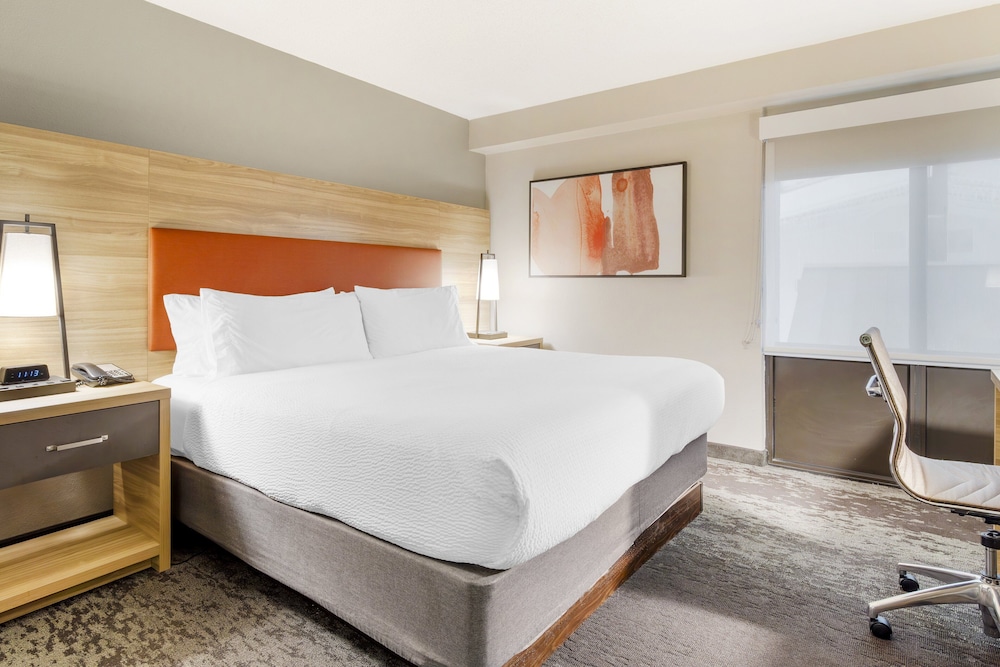 Candlewood Suites - Roanoke - Valley View, an IHG Hotel 16/50