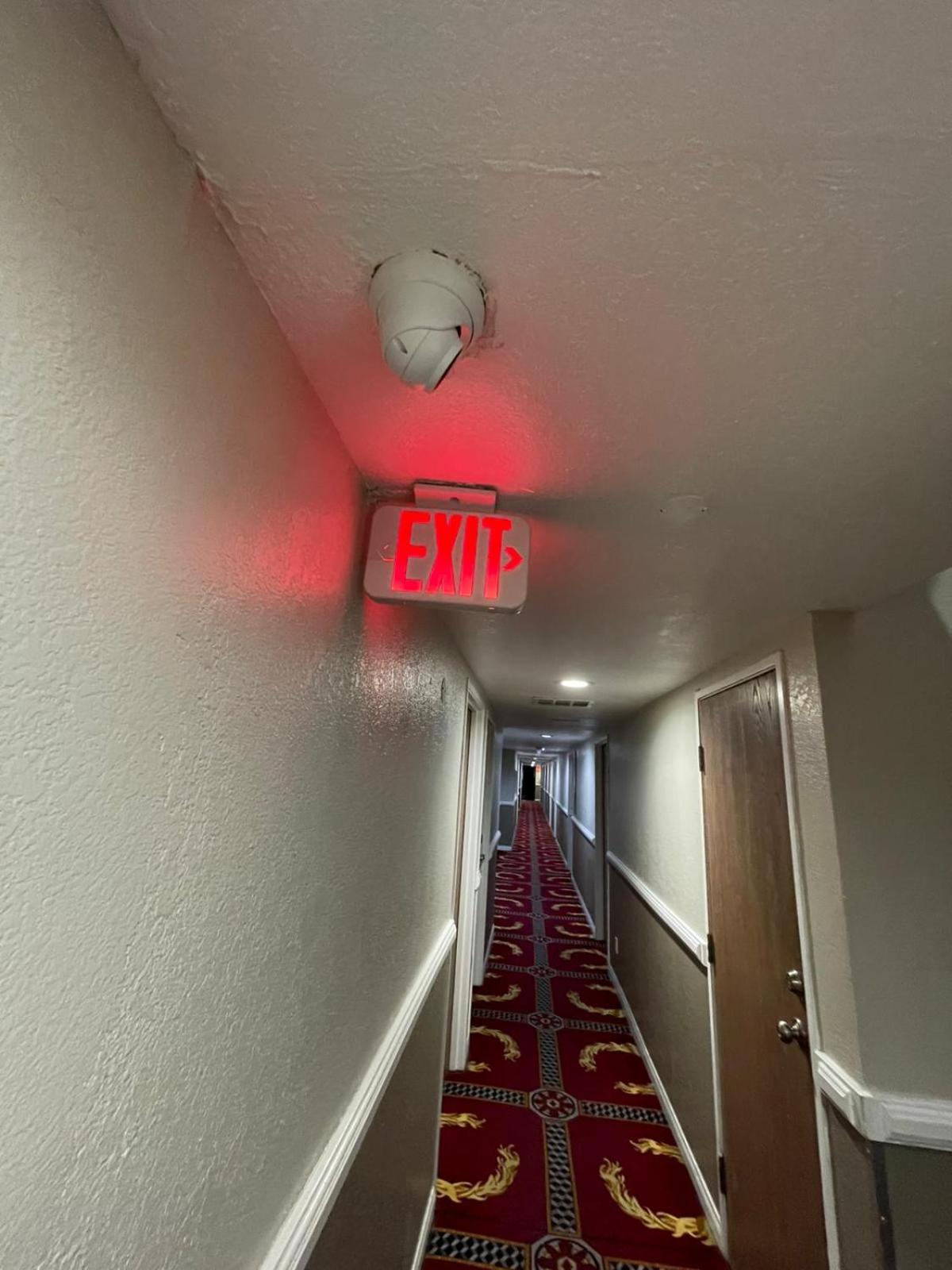 Sunrise Inn Gardena 23/27