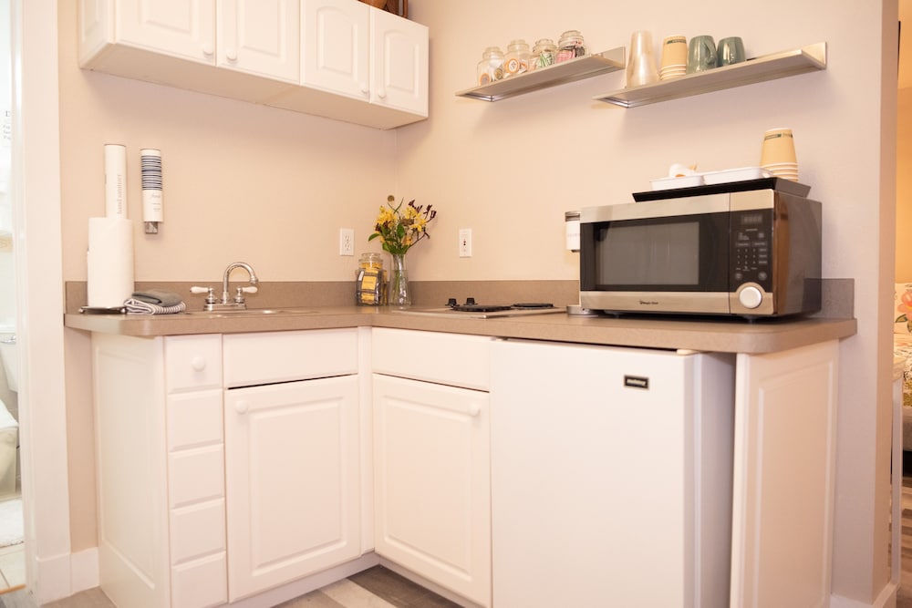 Meranova Guest Inn 4/50