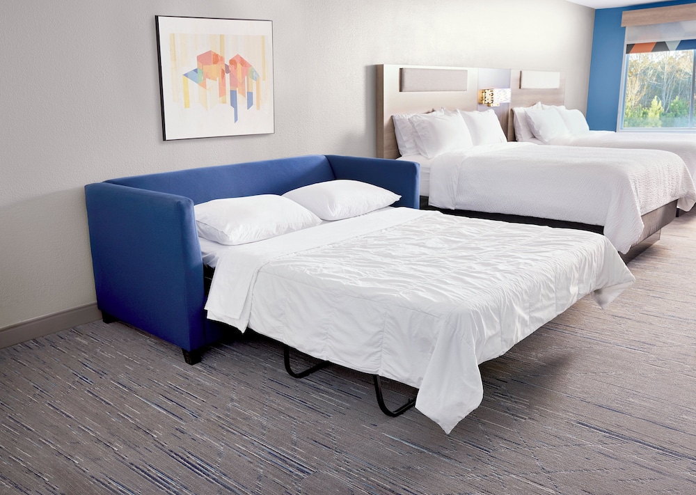 Holiday Inn Express Granby Northwest by IHG, Granby 10/34
