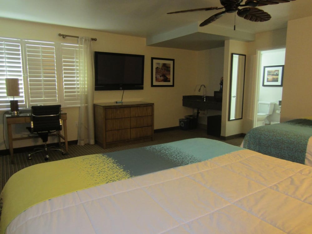 Pb Surf Beachside Inn 20/31