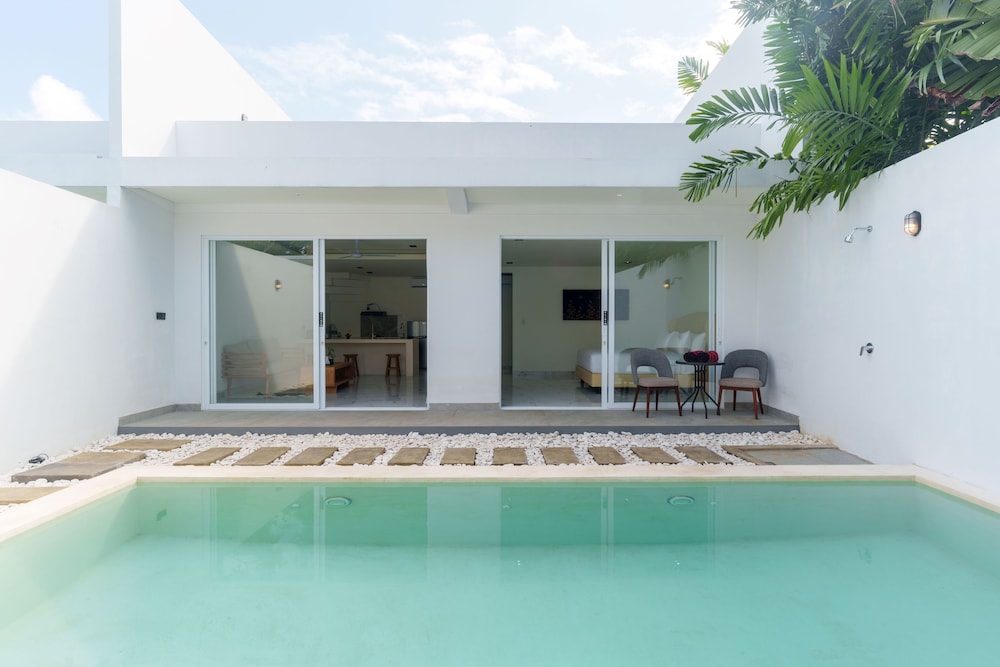 The Capital Bali Hotel And Resort 67/73
