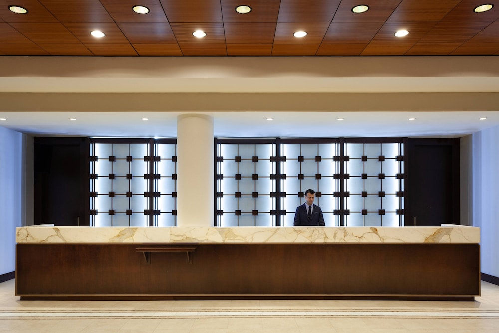 Orlando Airport Marriott Lakeside 10/58