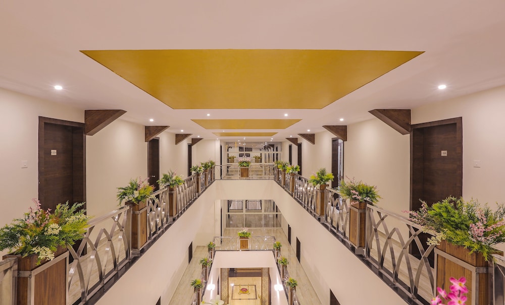 Hotel Sardar 7/20
