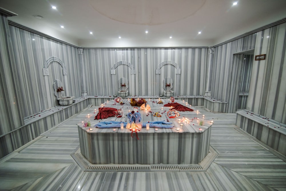 Grand Hotel and Convention Centre Karaman 24/33