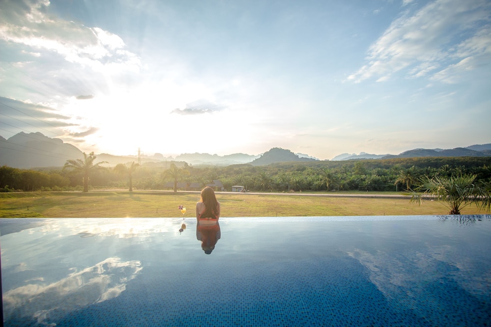 Belong Jin The Dam Resort 70/74