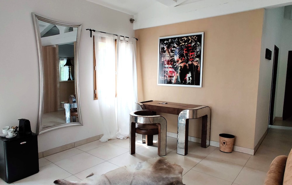 Maison Prestige Roberto Geissini 24/50