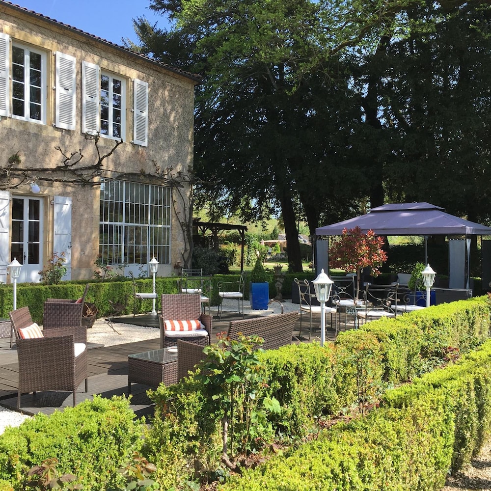 HOTEL LA ROSERAIE 49/50