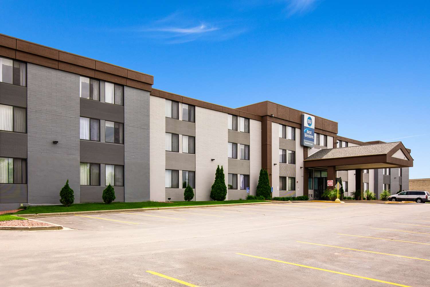 Best Western Waukesha Grand 16/18
