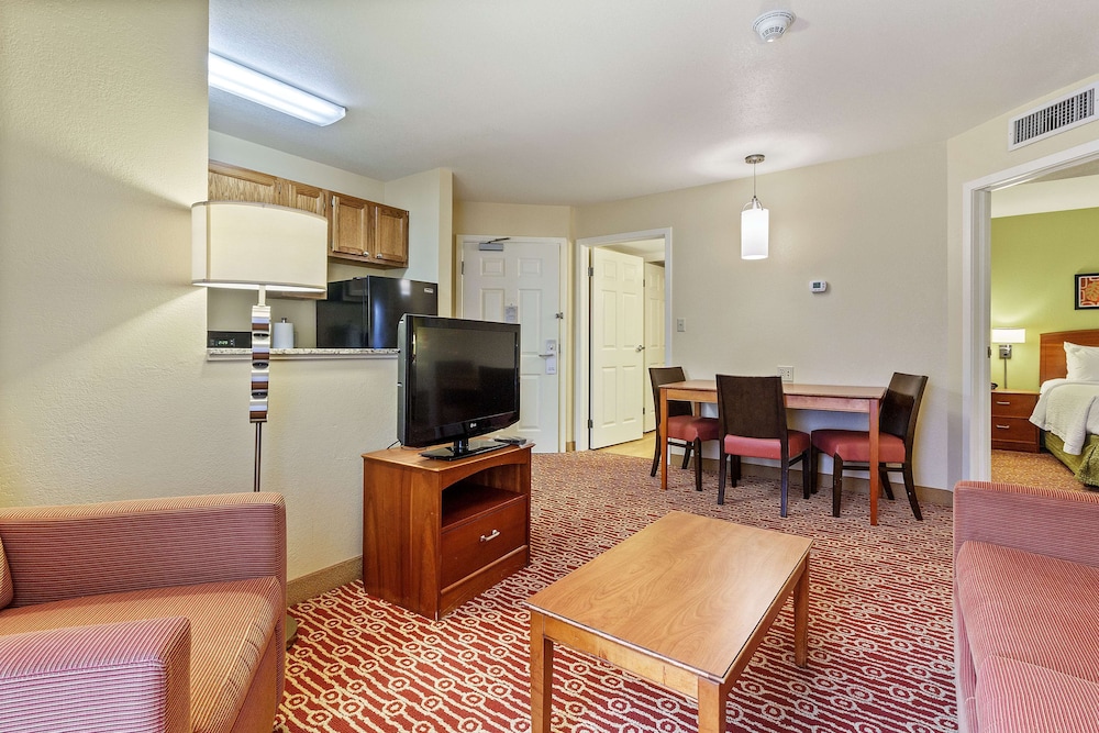 Extended Stay America Suites Newport News Yorktown 36/53