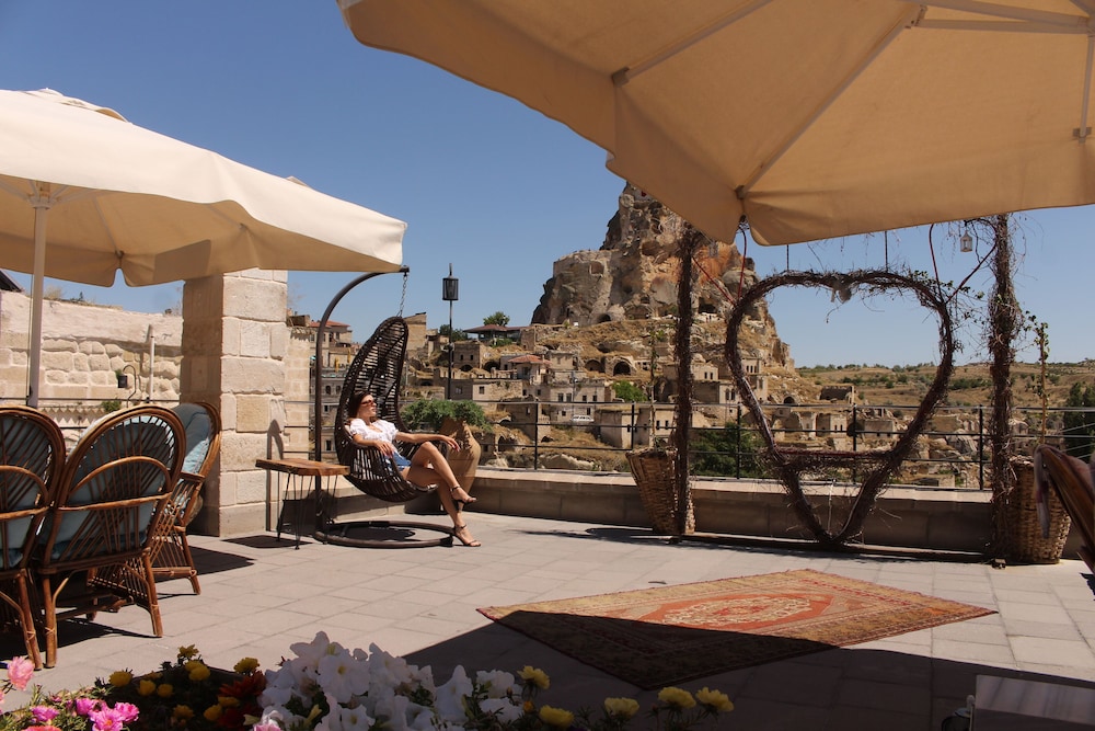 Mahzen Cave Hotel 43/55