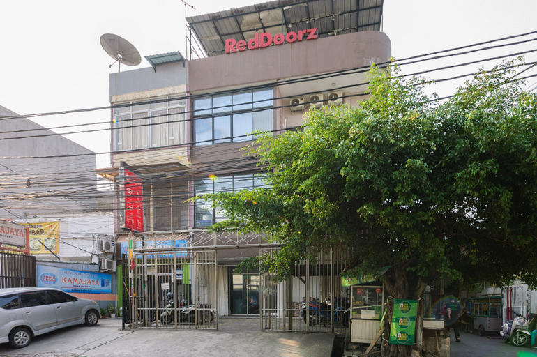 Reddoorz Near Seasons City Mall 9/11