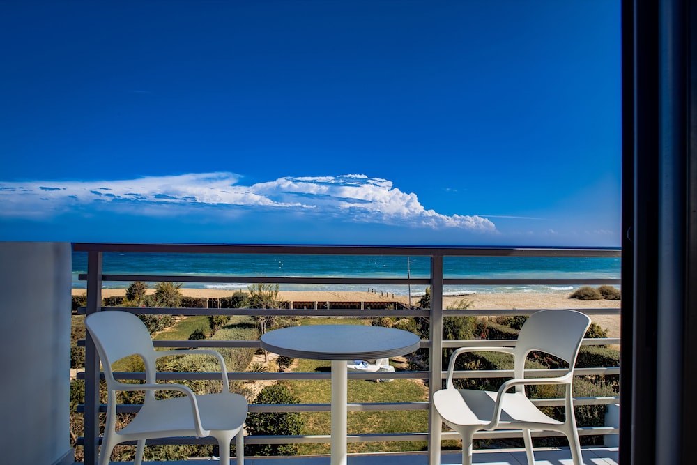 Atlantis Gardens Resort 37/50