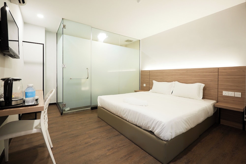 RM Hotel Muar 88/118