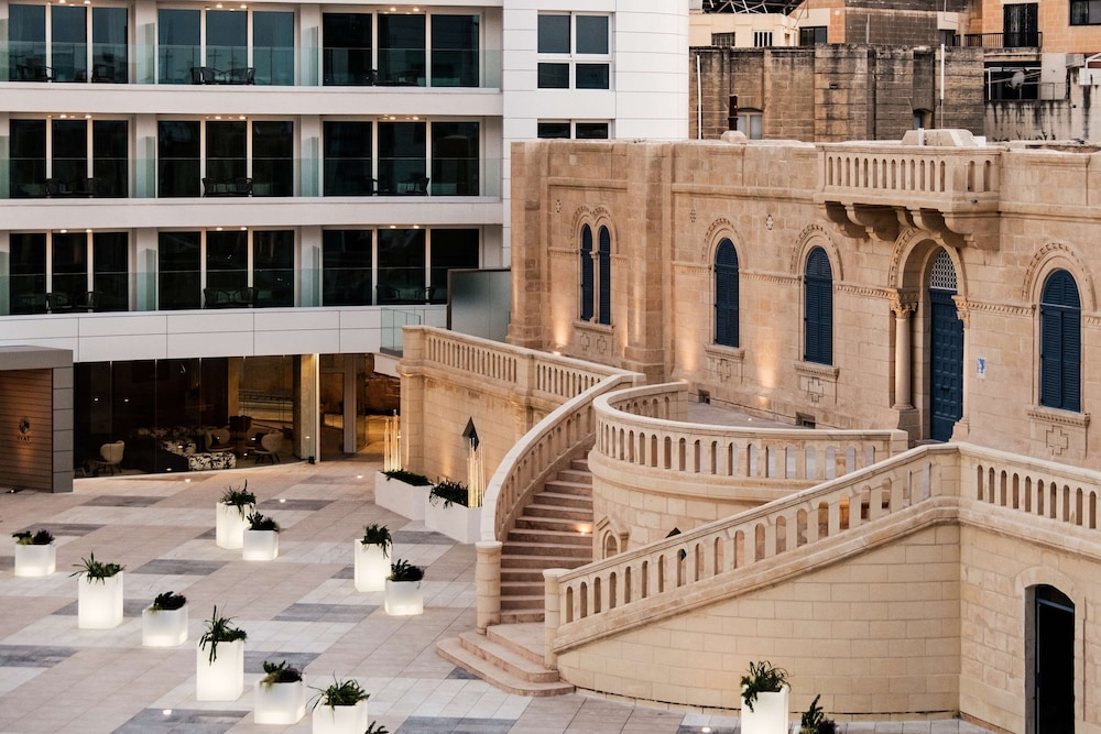 Hyatt Regency Malta 32/48