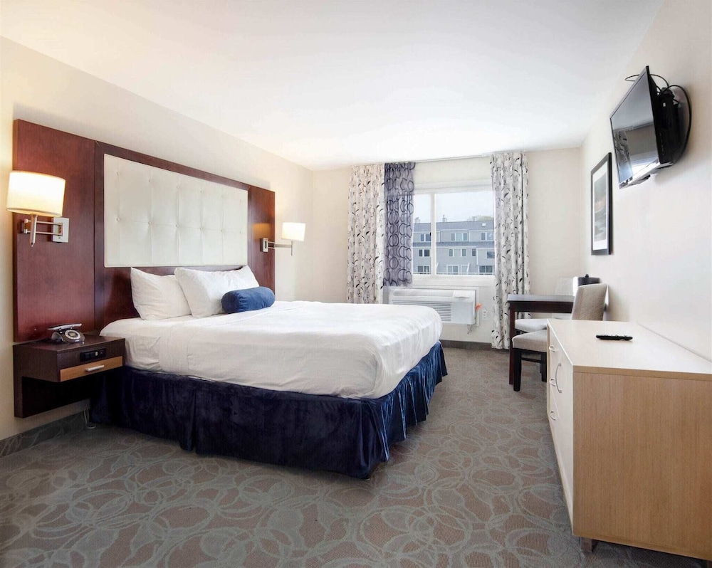 Wave, King Bed
