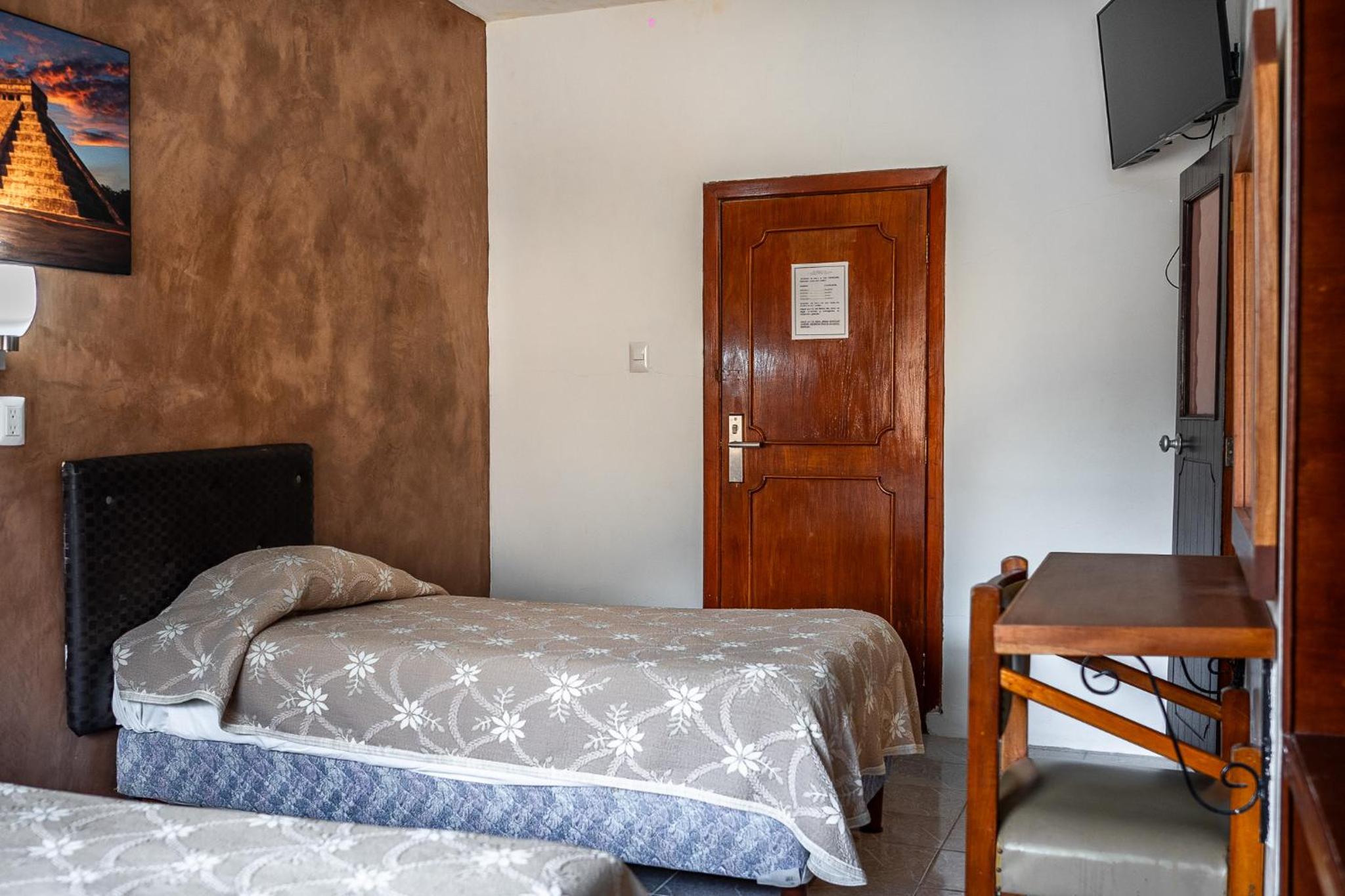 Room, Twin Beds