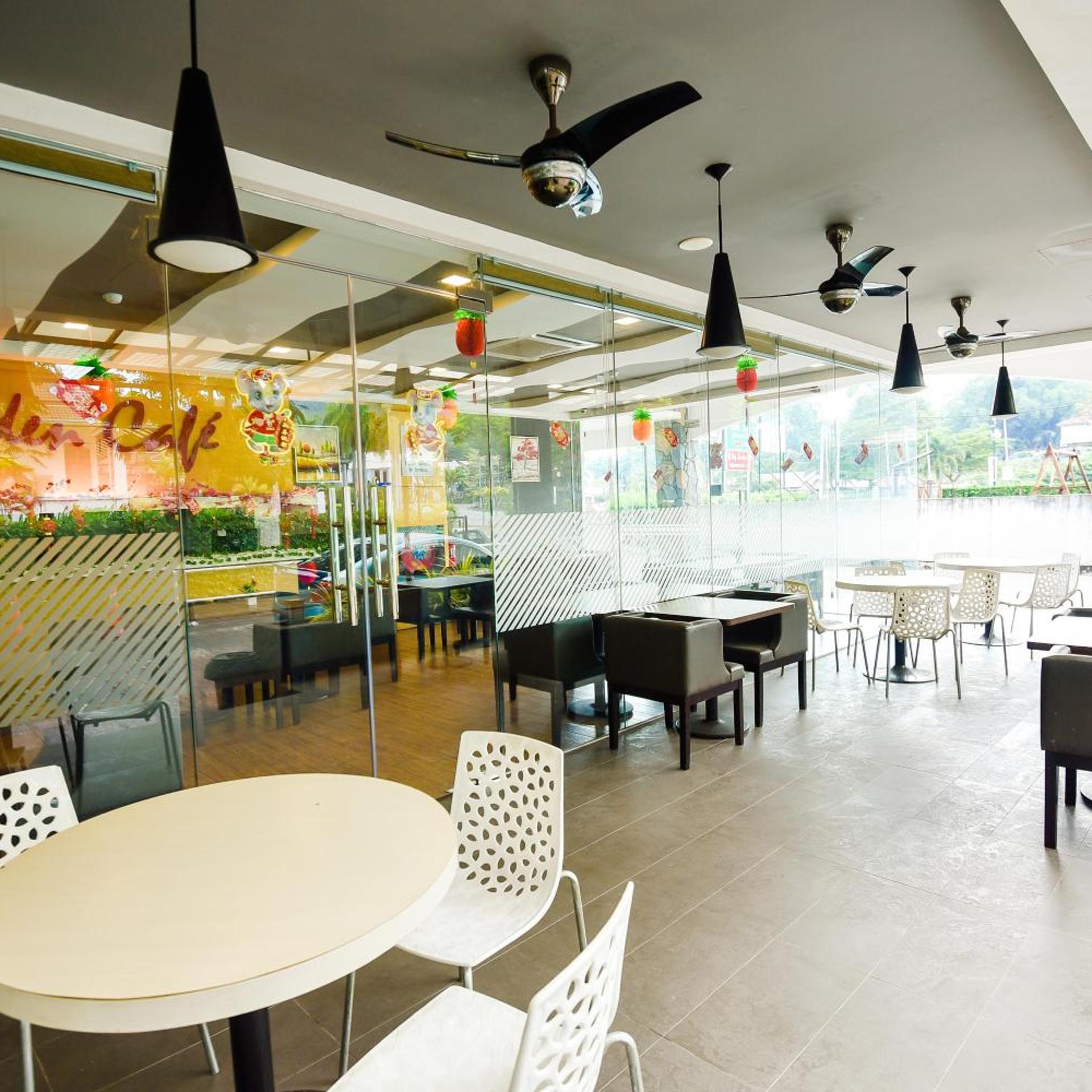 Lumut Suites 37/50
