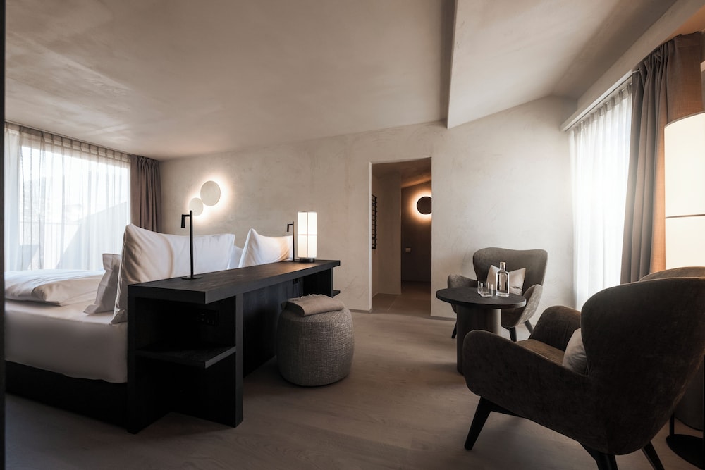 Eisenhut Boutique Hotel 34/50