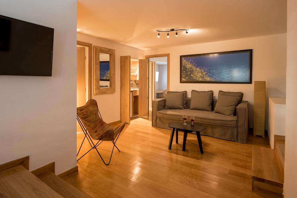Fos Downtown Suites 32/50