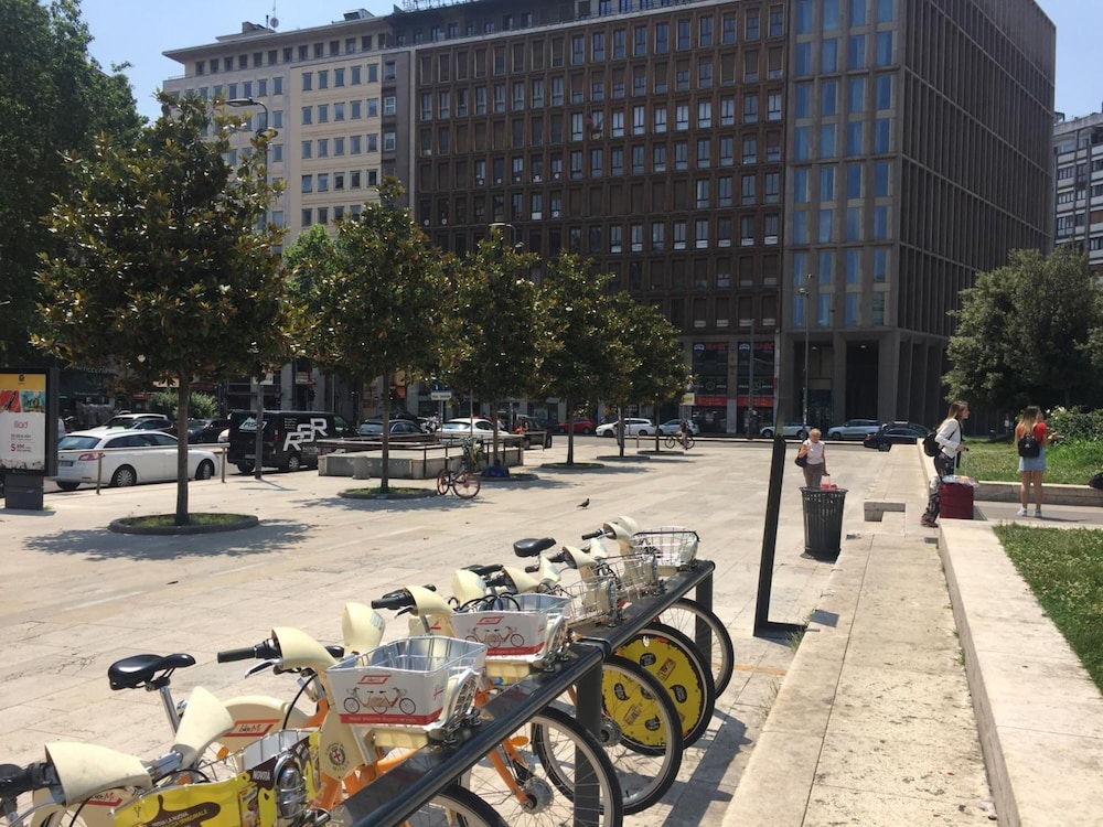 AV Hotel Milano 45/55