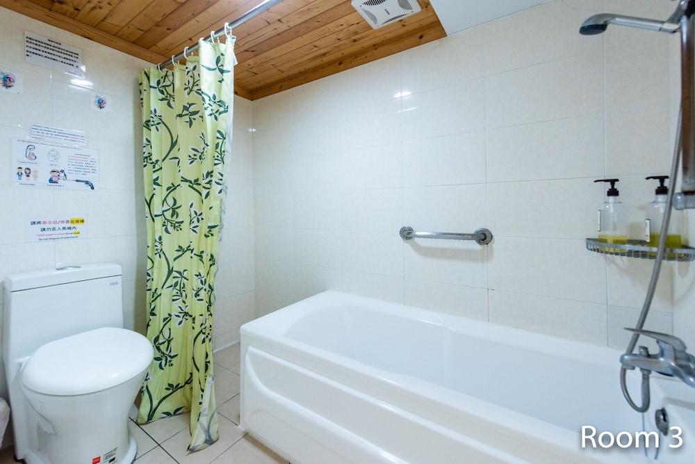 Gwawa Hotel 45/49