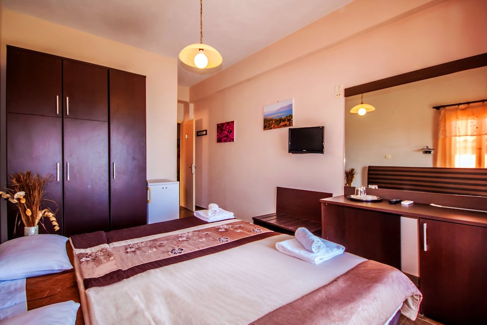 Ulrika Hotel 18/50