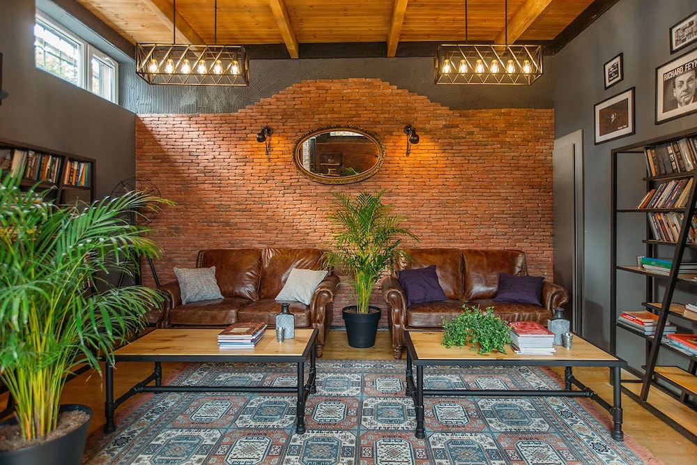 Timber Boutique Hotel 21/25
