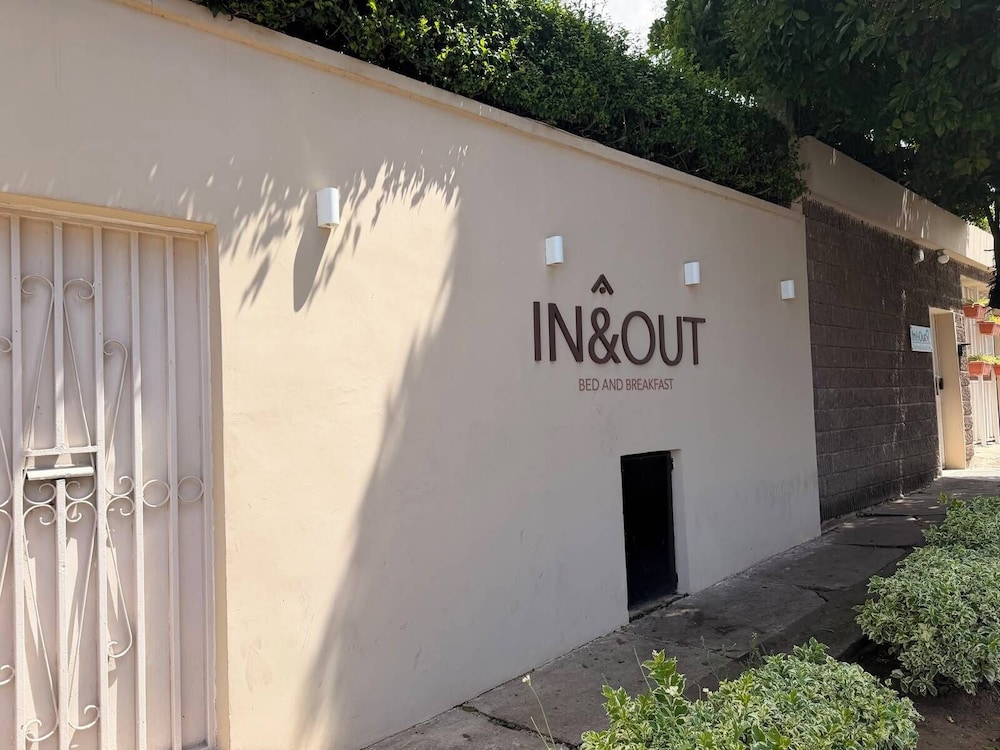 In and Out Hotel 1/65