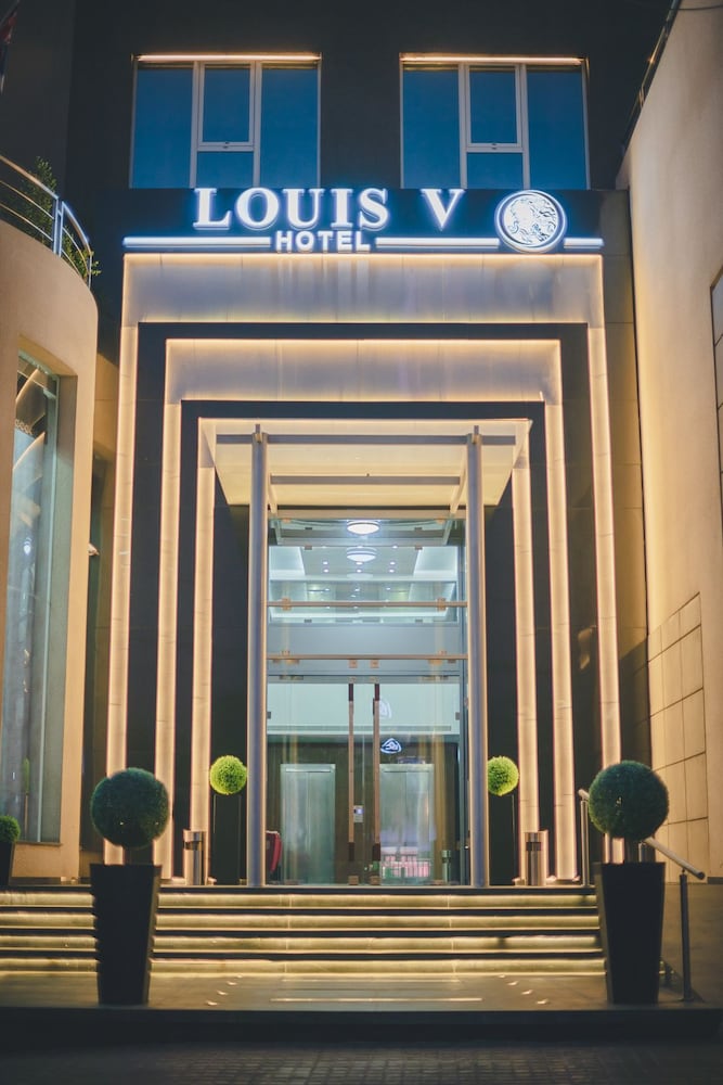 Louis V Hotel in DBAYEH