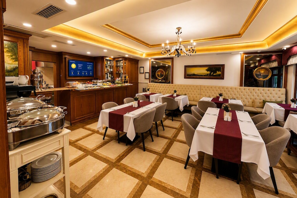 Glk Premier Regency Suites And Spa 62/74