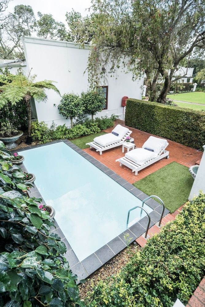 The Andros Deluxe Boutique Hotel 58/67