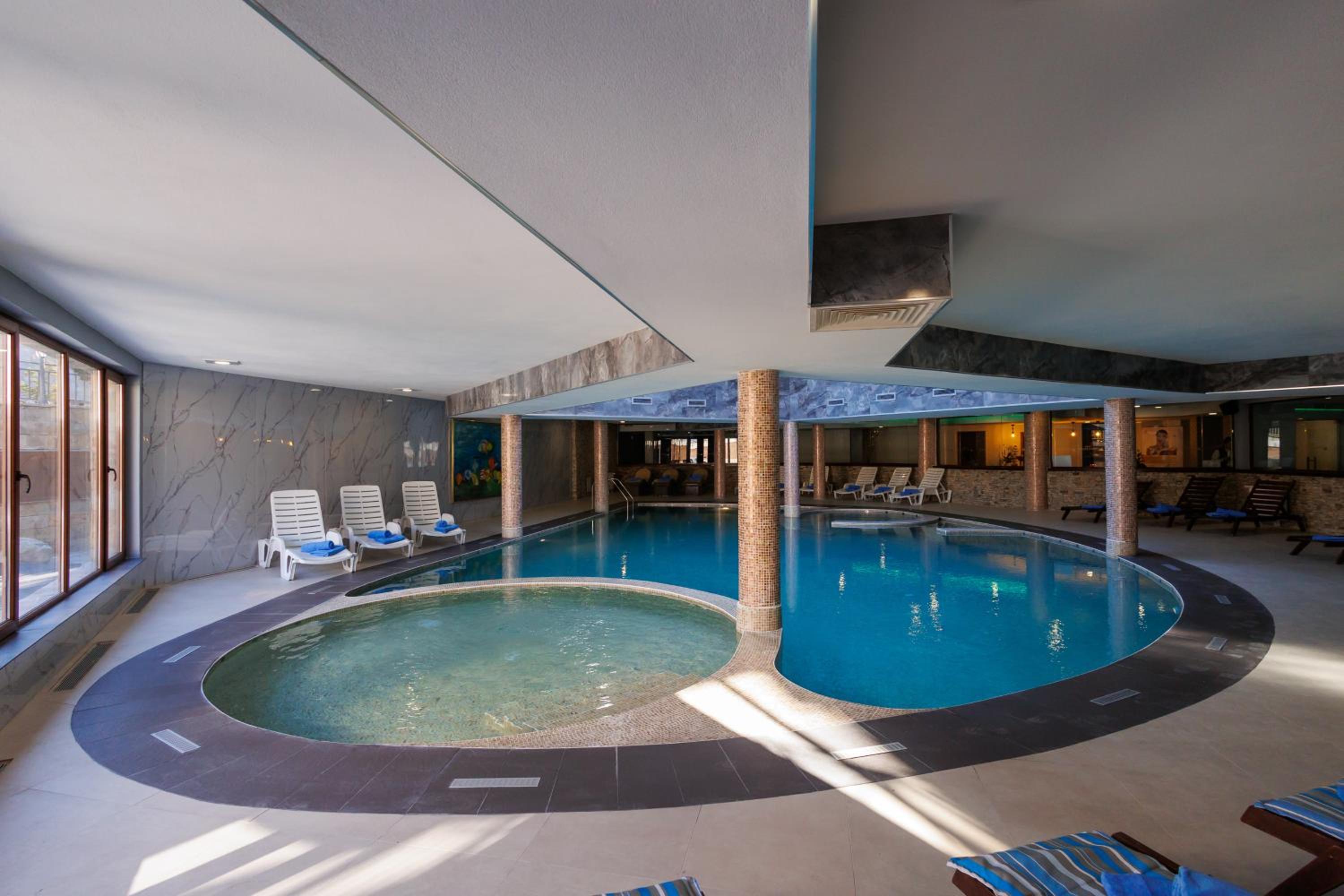 swimming pool spa