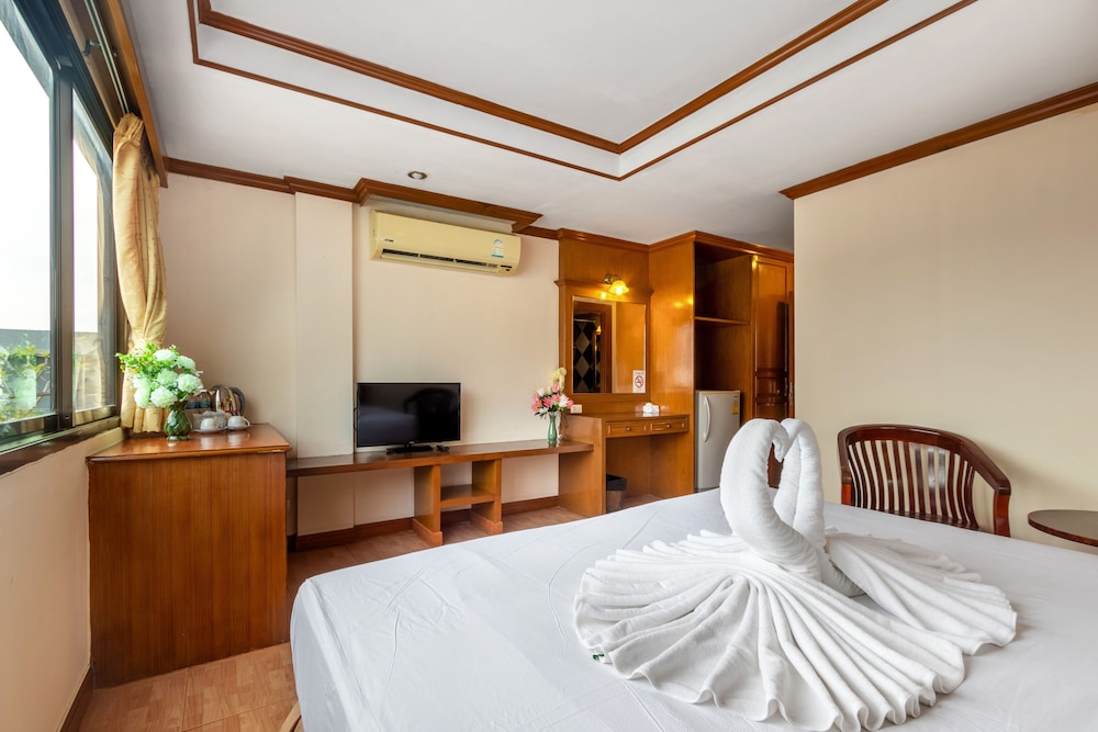 DELUXE, DOUBLE BED