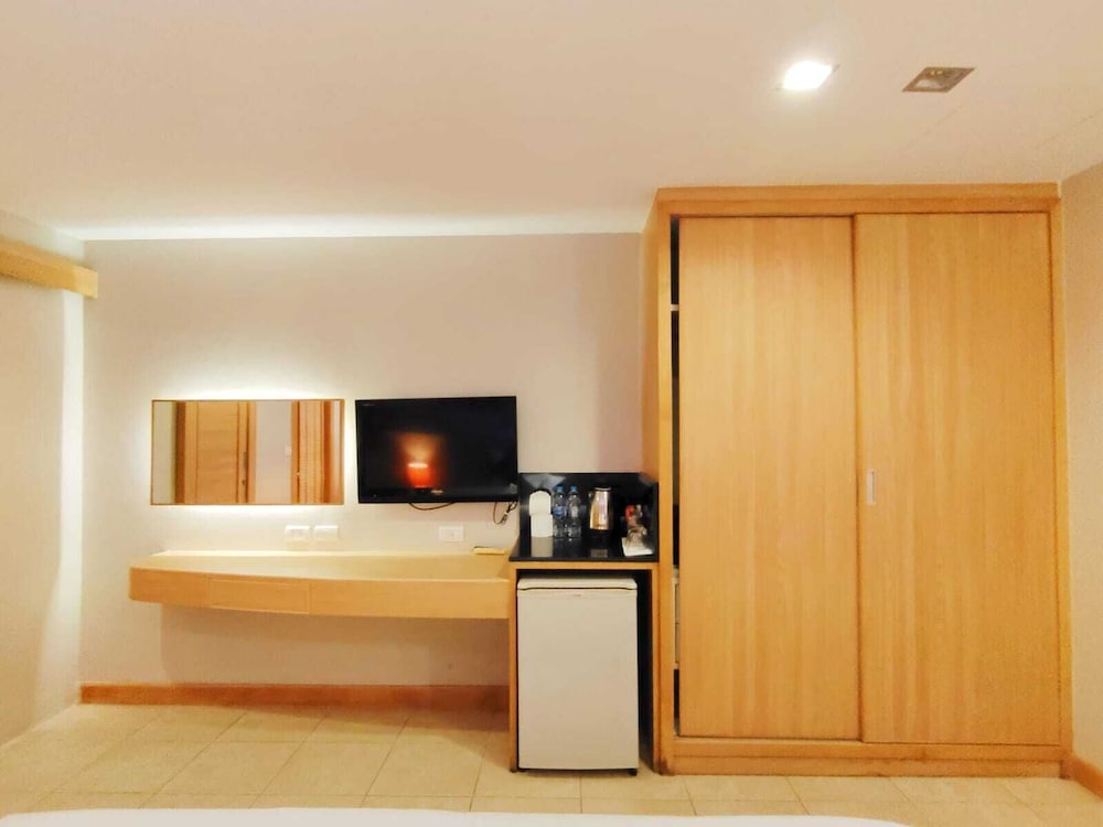 Ratana Apart Hotel At Kamala 26/50