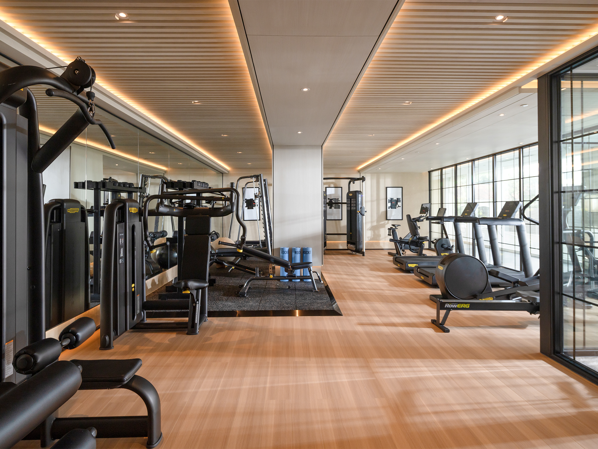 Grand Royal Riverside Hue 26/43