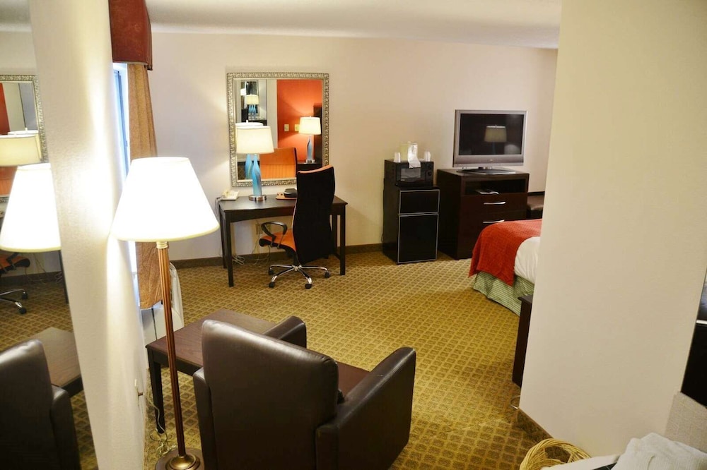 Country Hearth Inn & Suites Kenton 37/47