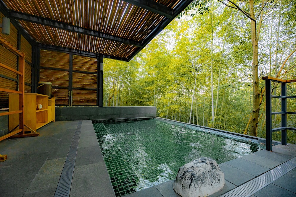 Meijie Mountain Hotspring Resort 8/43