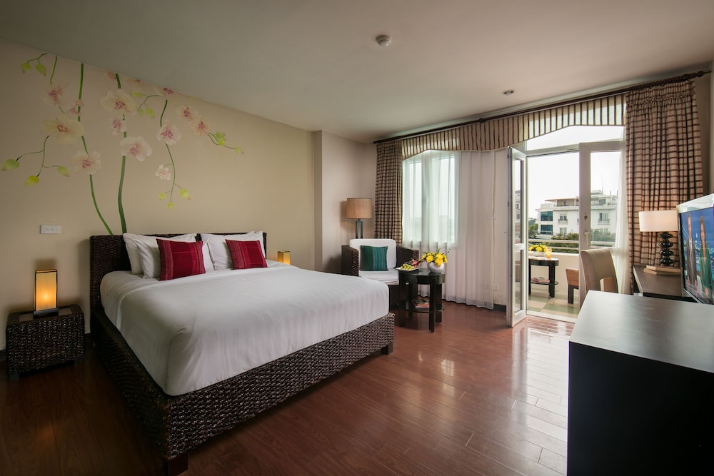 Anise Hotel 7/70