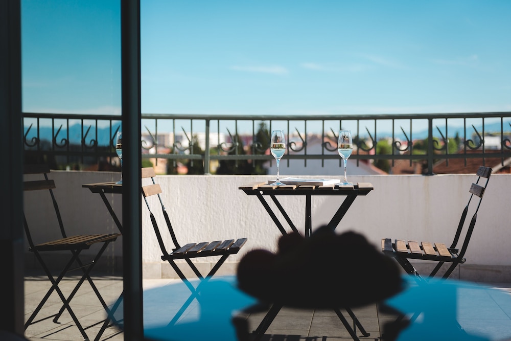 Keto Hotel 27/39