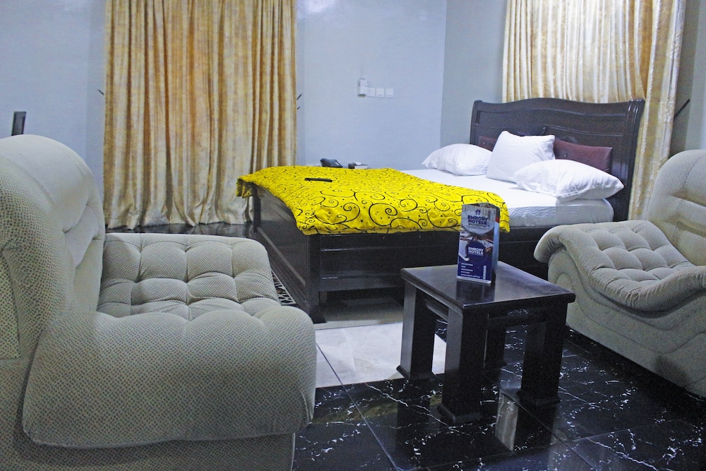 EMROSY HOTELS AND SUITES 34/50