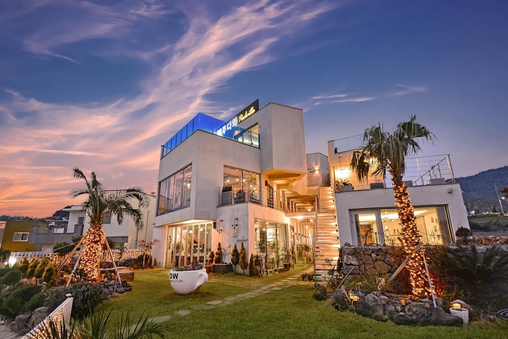 Seogwipo Dawa Pool Villa Pension 2/50