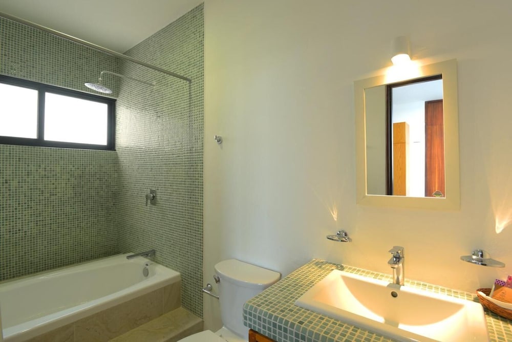 Yuum Ha Boutique Hotel 48/50