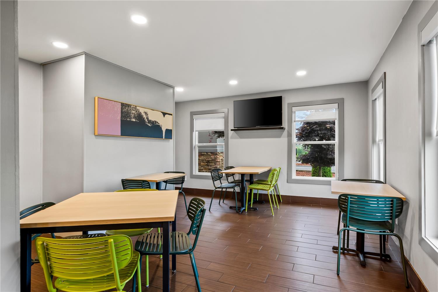 restaurant cafeteria